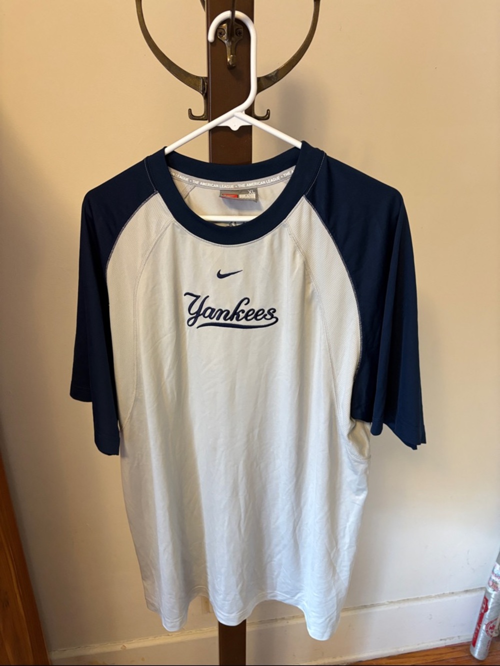 Nike New York Yankees Embroidered T-Shirt XL